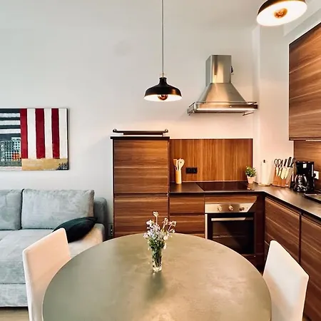 Moderne In Lage