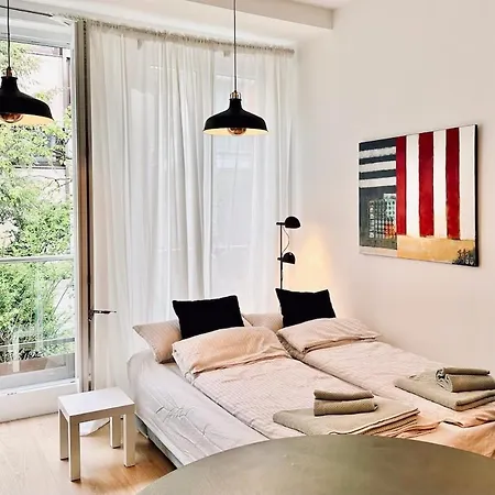 Moderne In Lage *